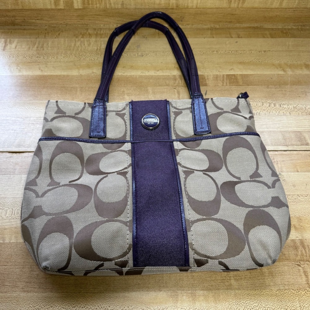 Coach Signature Jacquard Tote Bag Purple Patent Trim Khaki F25771 Handbag - Picture 1 of 8